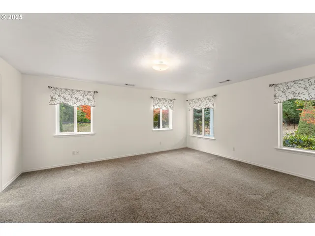 $600,000 | 335 Cornett Lane, Cave Junction, OR 97523