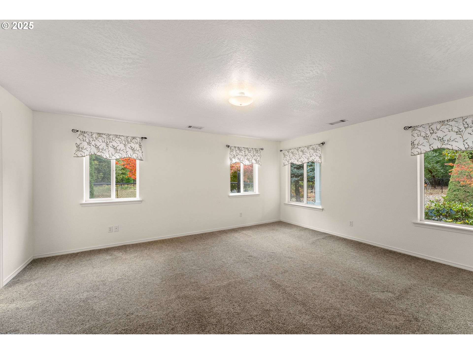 335 Cornett Lane Cave Junction, OR 97523 - Photo 35 of 47