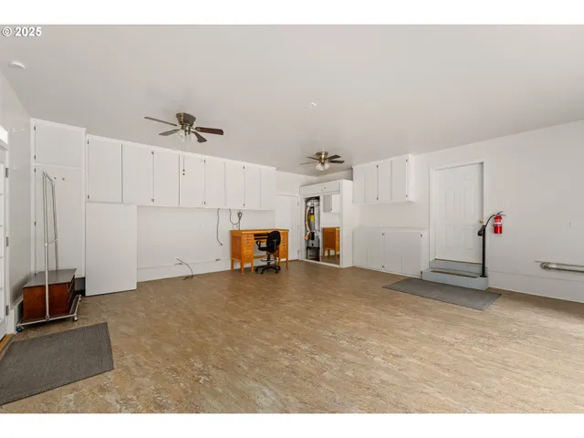 $600,000 | 335 Cornett Lane, Cave Junction, OR 97523