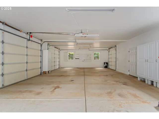 $600,000 | 335 Cornett Lane, Cave Junction, OR 97523