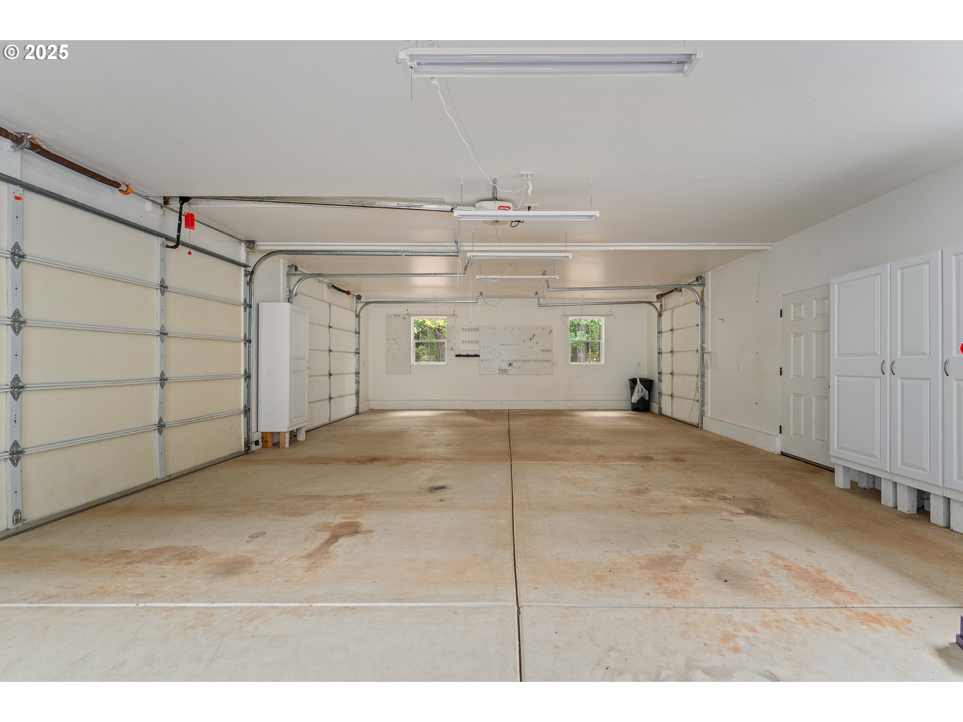 335 Cornett Lane Cave Junction, OR 97523 - Photo 40 of 47