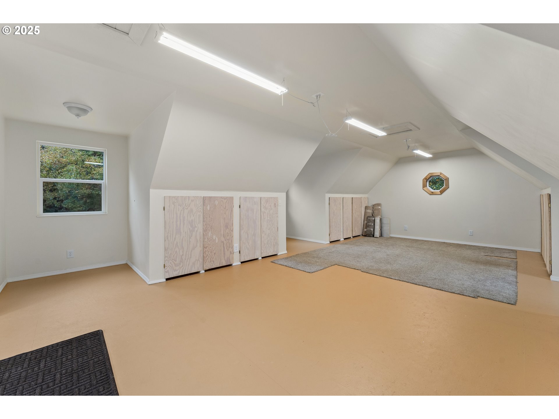 335 Cornett Lane Cave Junction, OR 97523 - Photo 44 of 47