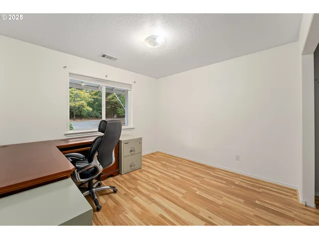 $600,000 | 335 Cornett Lane, Cave Junction, OR 97523