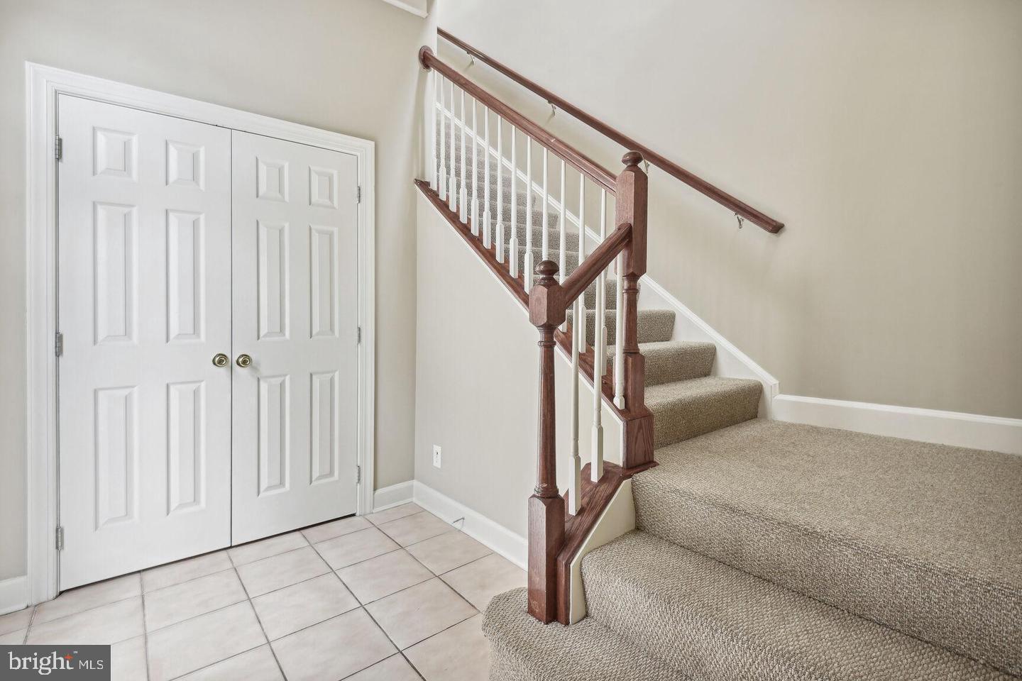 337 Main Street Gaithersburg, MD 20878 - Photo 4 of 35 a view of entryway