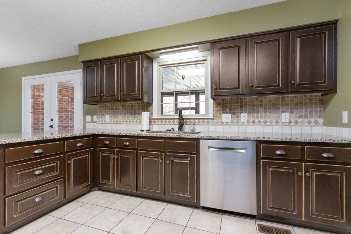 2502 Rutledge Falls Road Tullahoma, TN 37388 - Photo 12 of 42 Gallery Image 12