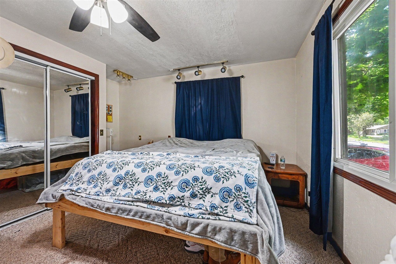 402 West Broadway Street Three Rivers, MI 49093 - Photo 9 of 30