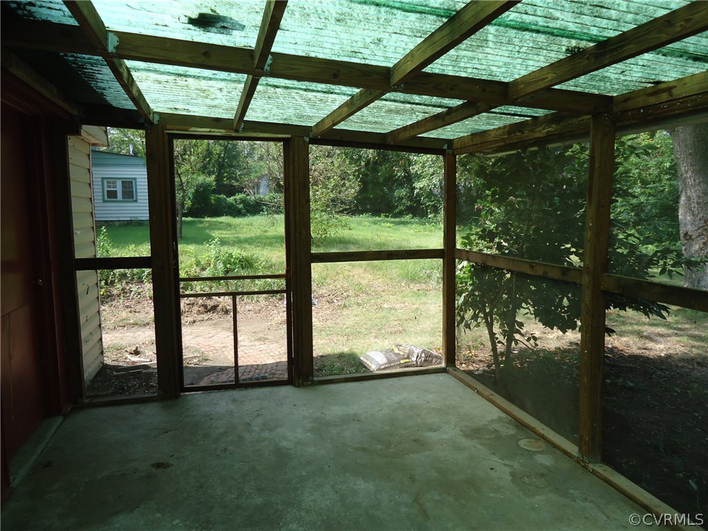 1324 Andover Road Henrico, VA 23229 - Photo 23 of 24 This screened porch is waiting for your rug, furni
