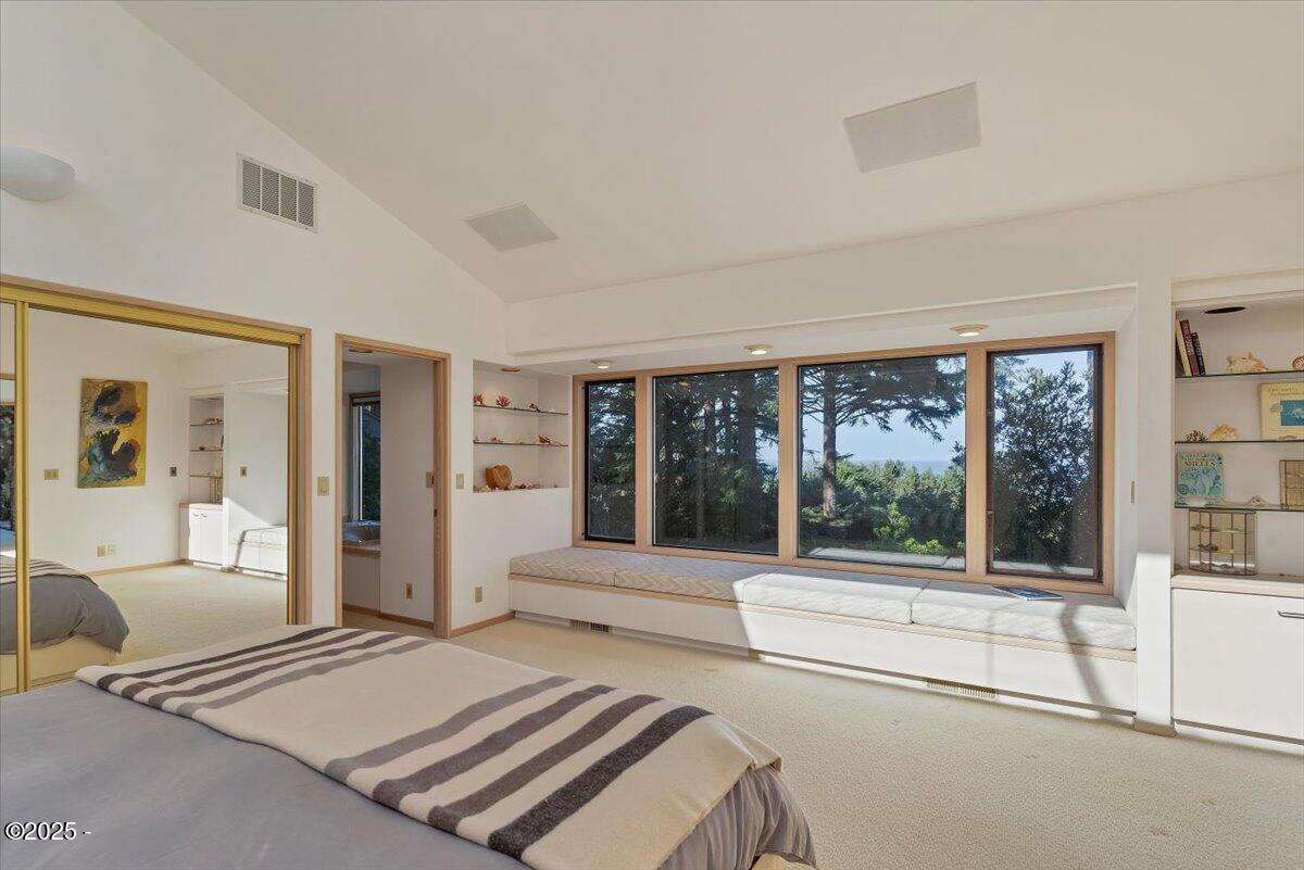 110 Ridge Crest Road Gleneden Beach, OR 97388 - Photo 32 of 72 Primary Bedroom