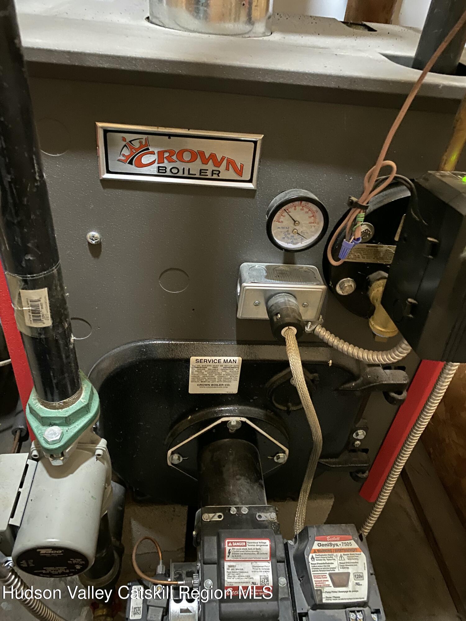 22 Beacham Road Rhinebeck, NY 12572 - Photo 23 of 38 a utility room with dryer and washer