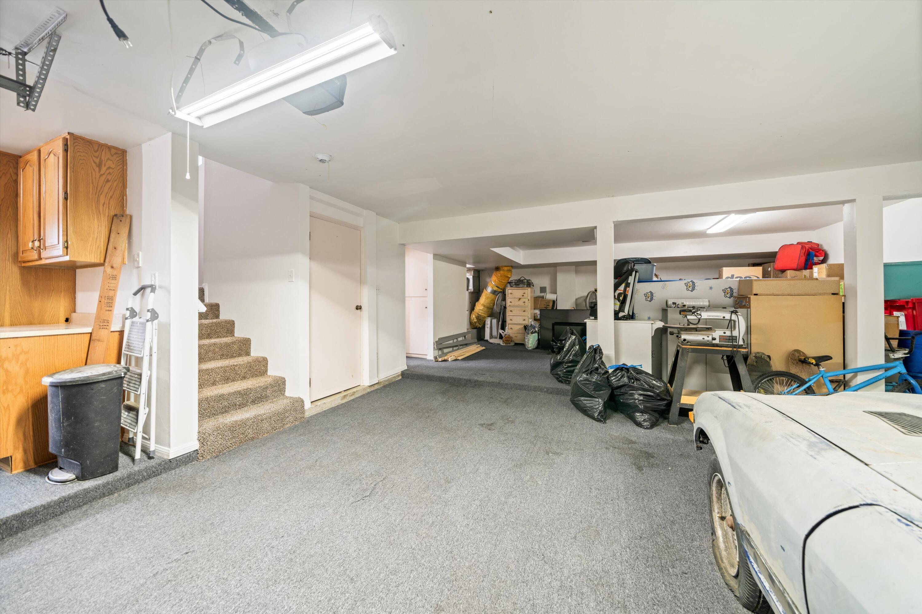 18249 Alps Drive Tehachapi, CA 93561 - Photo 14 of 32 a view of gym