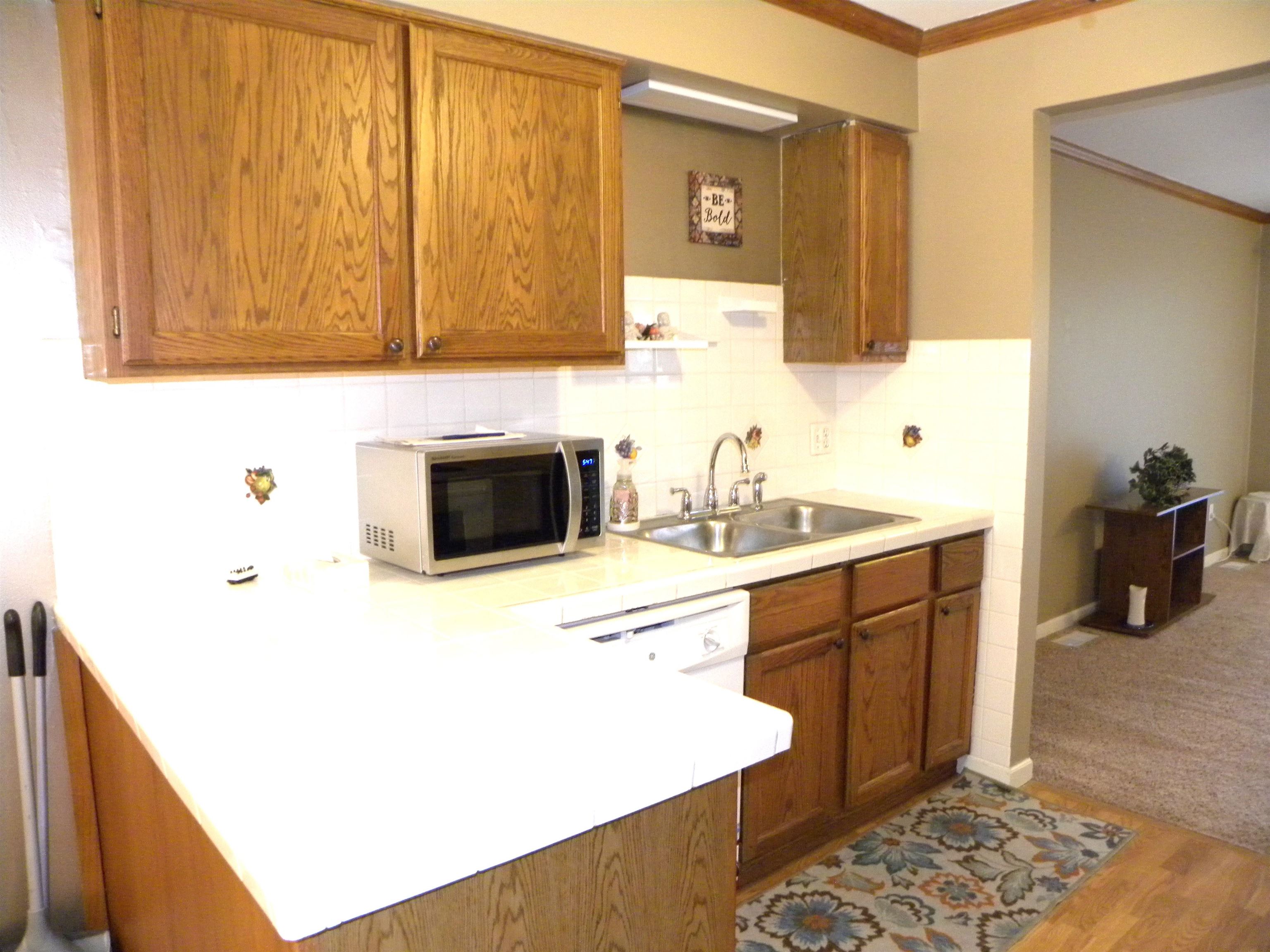 11515 Beaconsfield Road Washington, MI 48094 - Photo 3 of 19 KITFCHEN