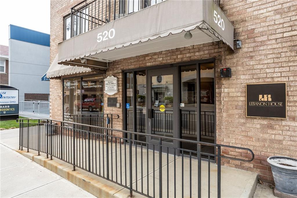 520 Washington Road, Unit 402 Pittsburgh, PA 15228 - Photo 2 of 13 Gallery Image 2