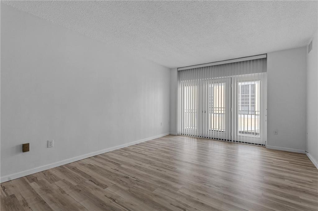 520 Washington Road, Unit 402 Pittsburgh, PA 15228 - Photo 6 of 13 Gallery Image 6