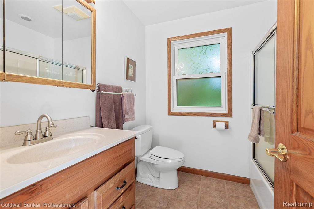 2321 West Wattles Road Troy, MI 48098 - Photo 18 of 45