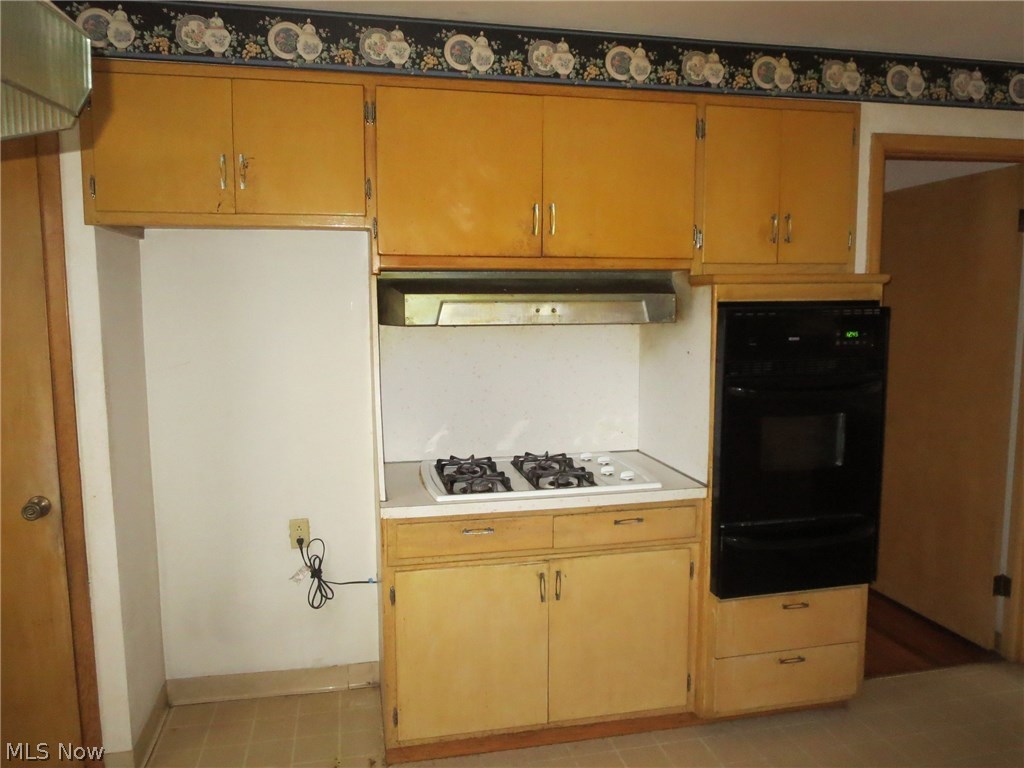 9716 David Road Garfield Heights, OH 44125 - Photo 10 of 23