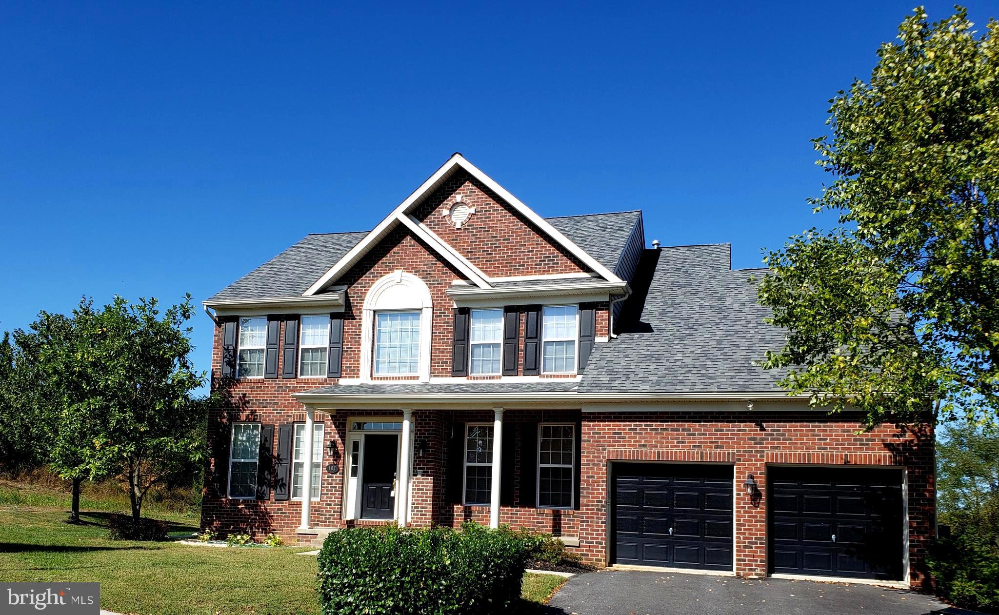 Former model home w/ fabulous  upgrades