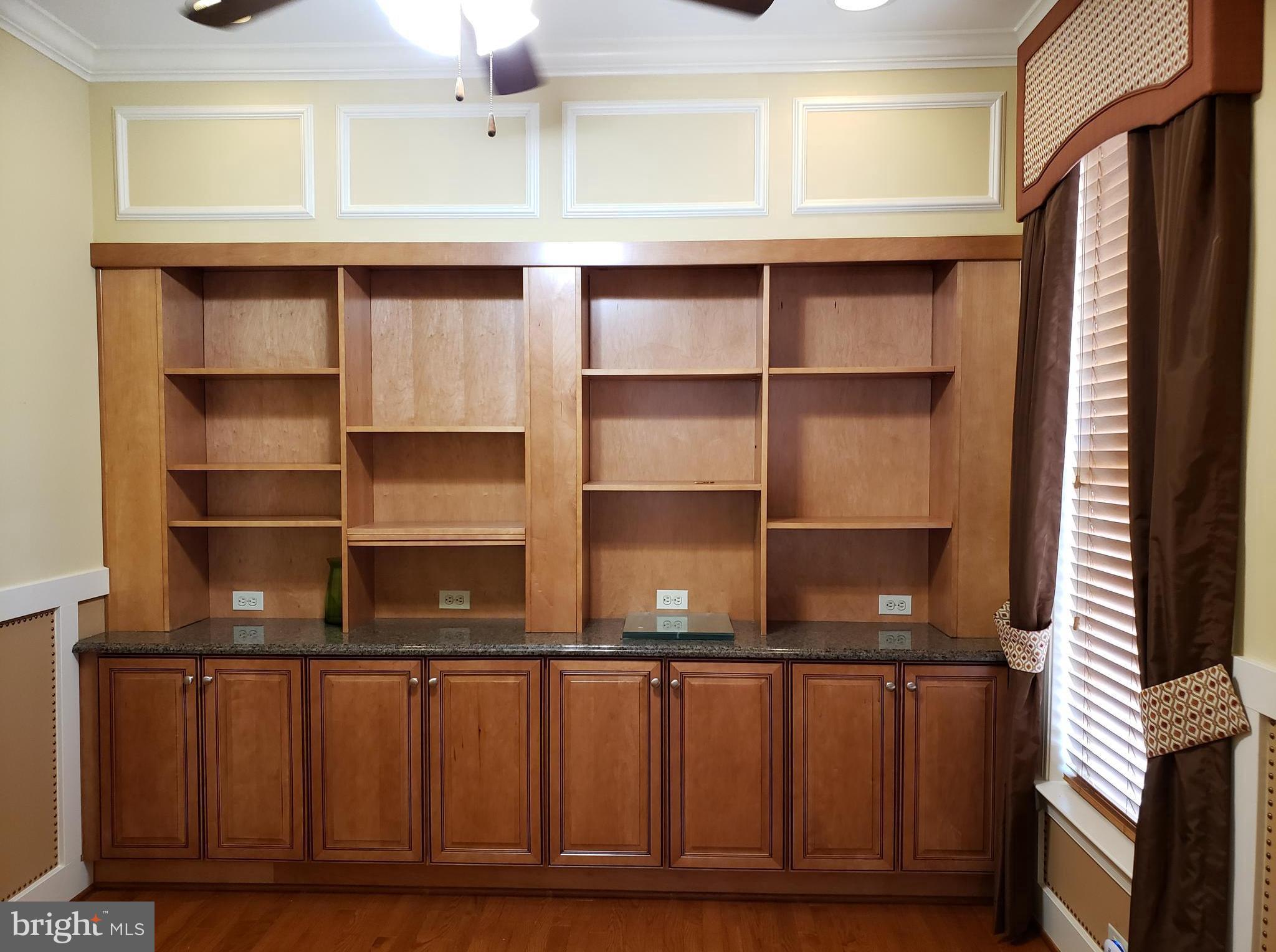 Office built-ins w/ granite surface - main level