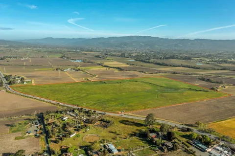 $3,900,000 | 22100 Arnold Drive, Sonoma, CA 95476