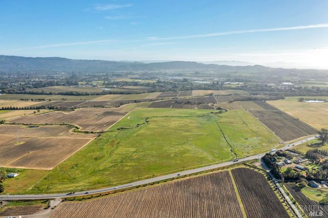 $3,900,000 | 22100 Arnold Drive, Sonoma, CA 95476