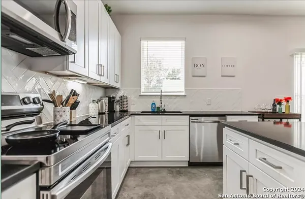 $1,950 | 939 Piedmont Avenue, San Antonio, TX 78210