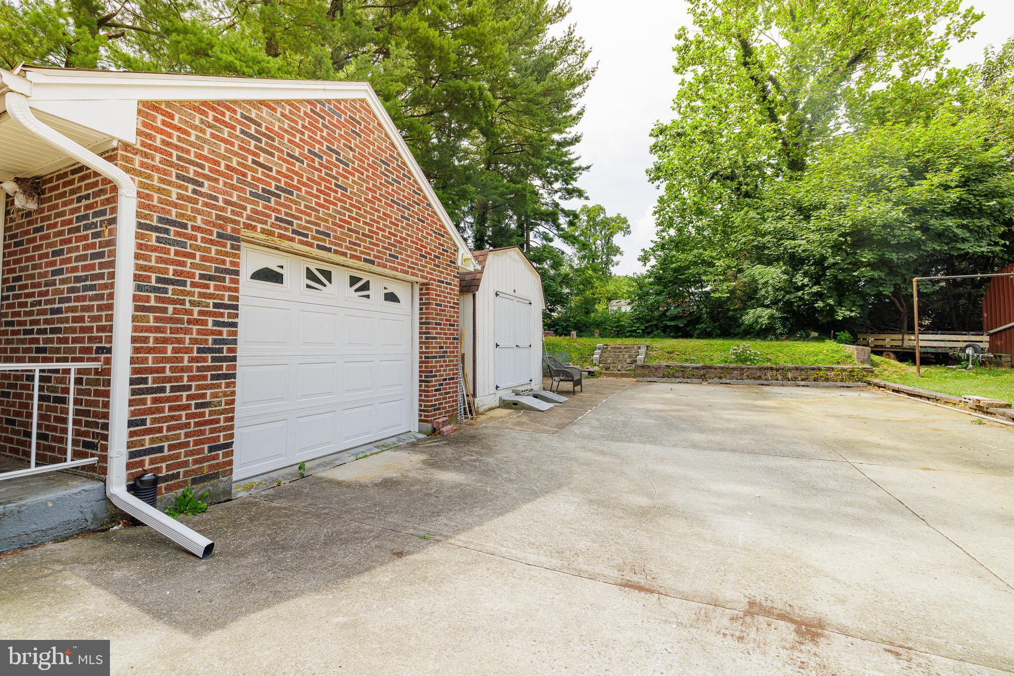 203 Hemlock Road Ephrata, PA 17522 - Photo 32 of 35 Gallery Image 32