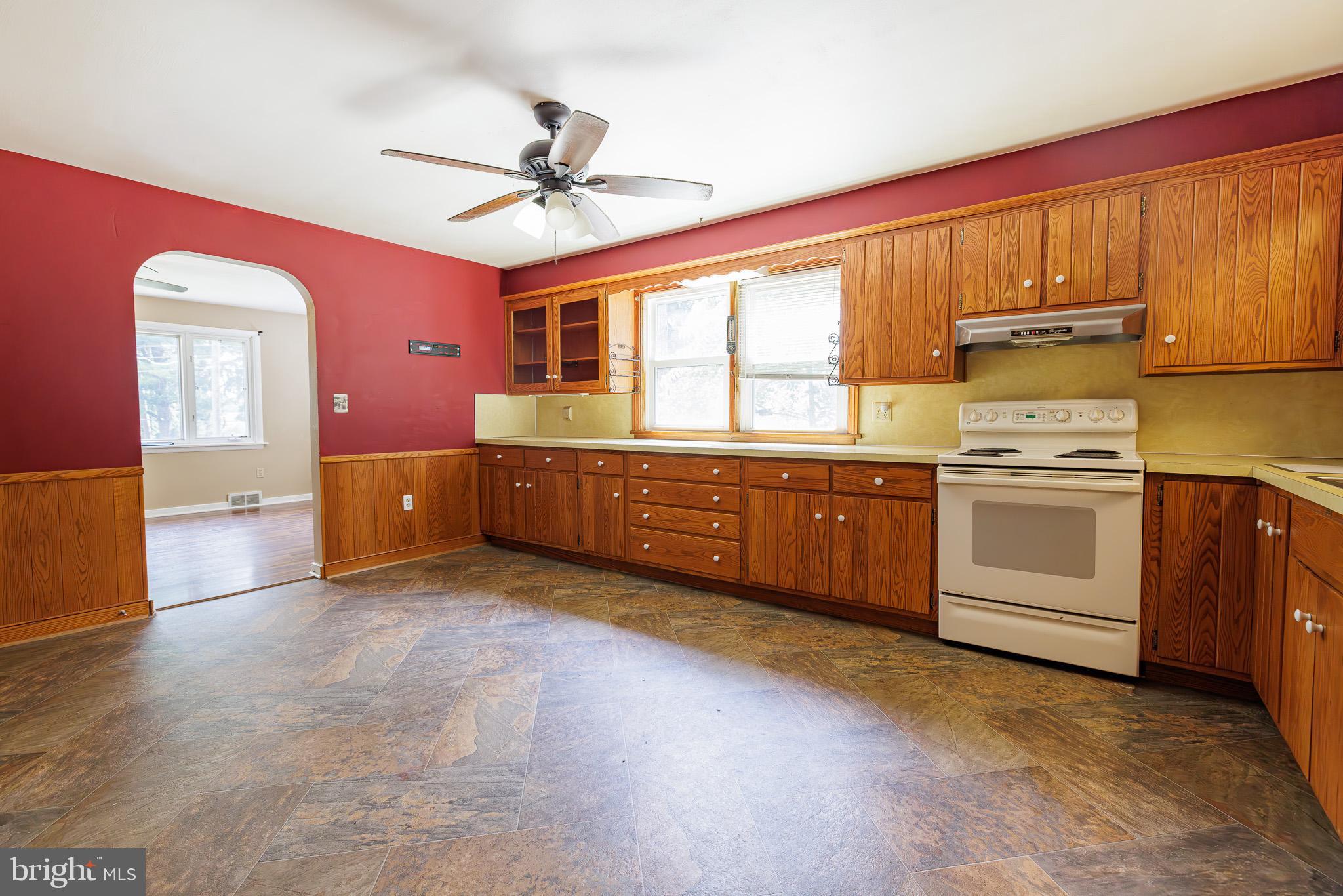 203 Hemlock Road Ephrata, PA 17522 - Photo 9 of 35 Gallery Image 9