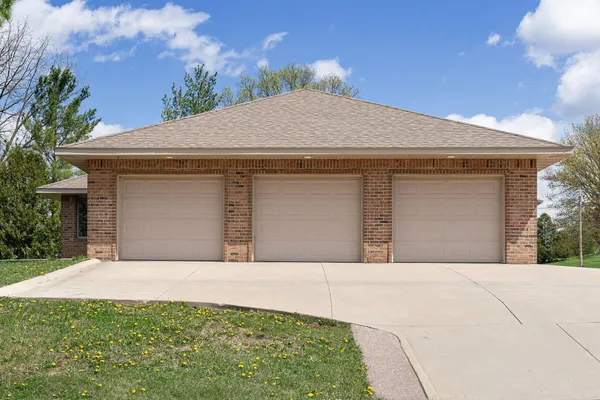 $447,500 | 414 Holly Street, Owatonna, MN 55060