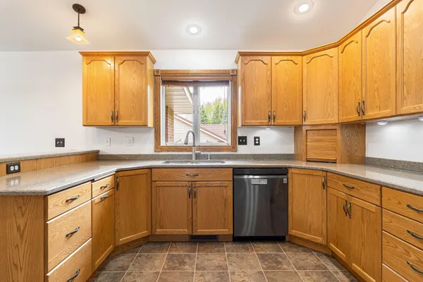 $447,500 | 414 Holly Street, Owatonna, MN 55060