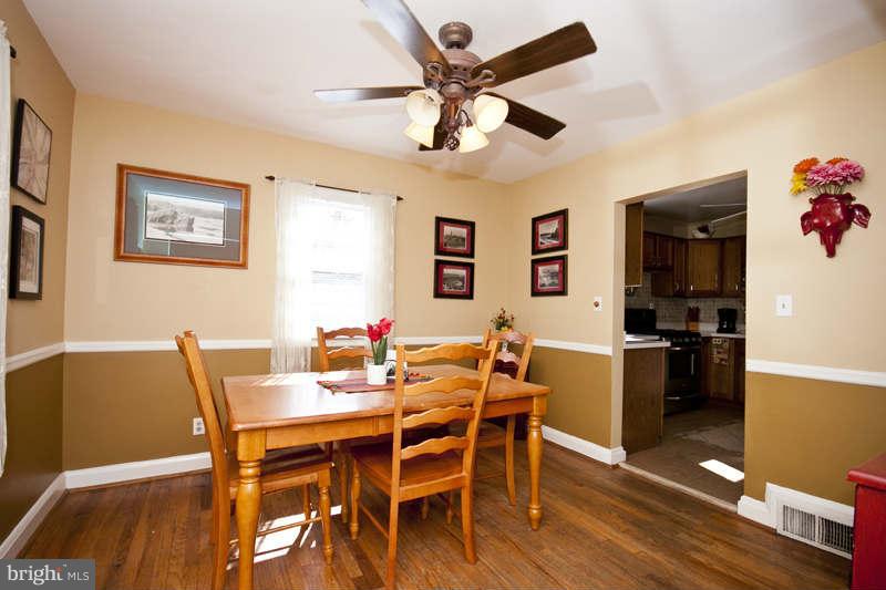 903 Overbrook Road Baltimore, MD 21239 - Photo 3 of 27 Dining Room