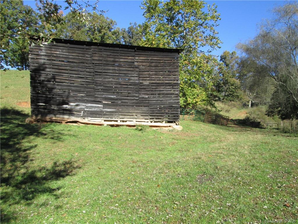 1601 Walker Branch Road Mars Hill, NC 28754 - Photo 9 of 18 Gallery Image 9