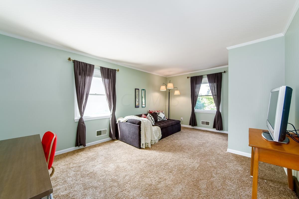 2606 Brandon Road Columbus, OH 43221 - Photo 13 of 34