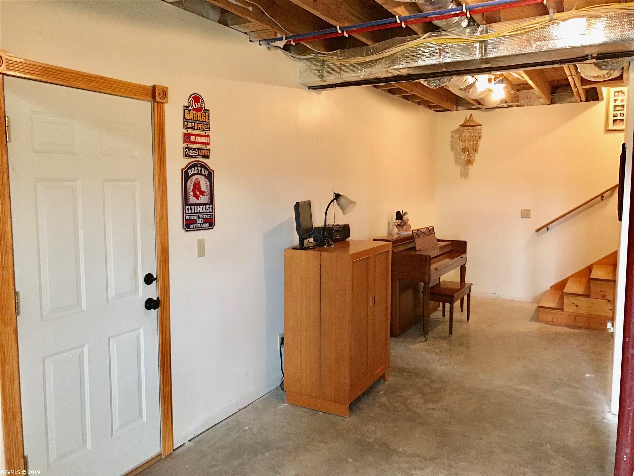 197 Dobbins Hollow Road Pilot, VA 24138 - Photo 35 of 53 Gallery Image 35