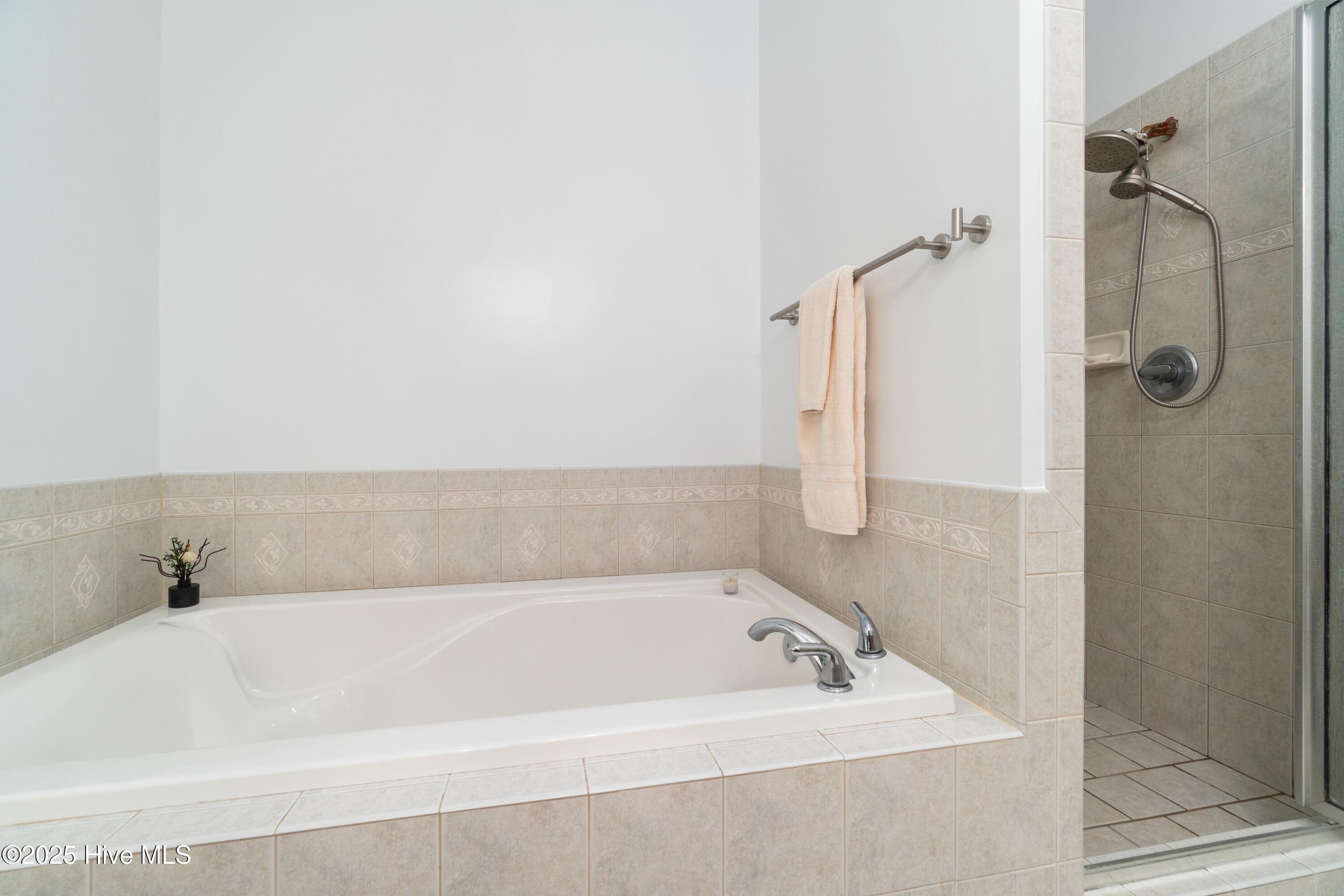 505 Ragan Road Oriental, NC 28571 - Photo 33 of 69 040_Primary Bathroom