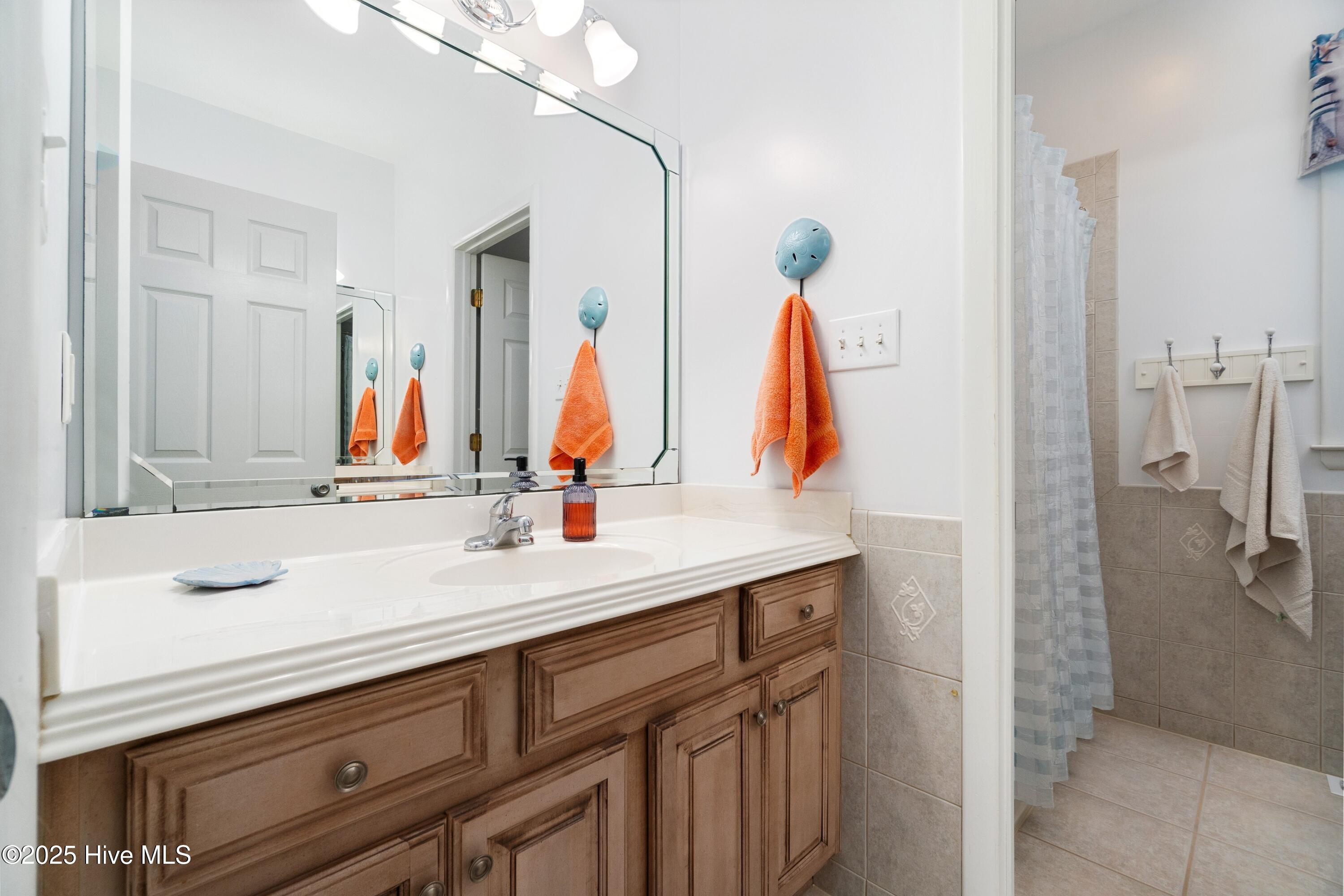 505 Ragan Road Oriental, NC 28571 - Photo 37 of 69 043_Bedroom #2 Bath Bath