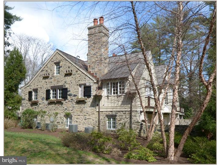 735 Darby Paoli Road Villanova, PA 19085 - Photo 4 of 25 Exterior Side
