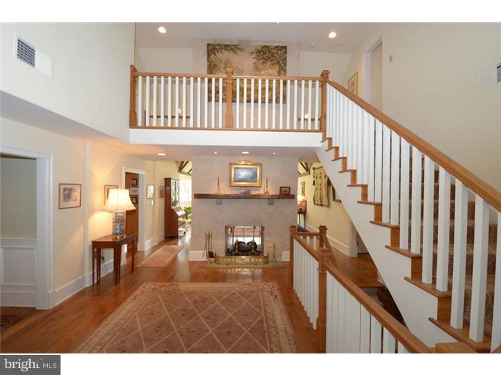 735 Darby Paoli Road Villanova, PA 19085 - Photo 6 of 25 Foyer