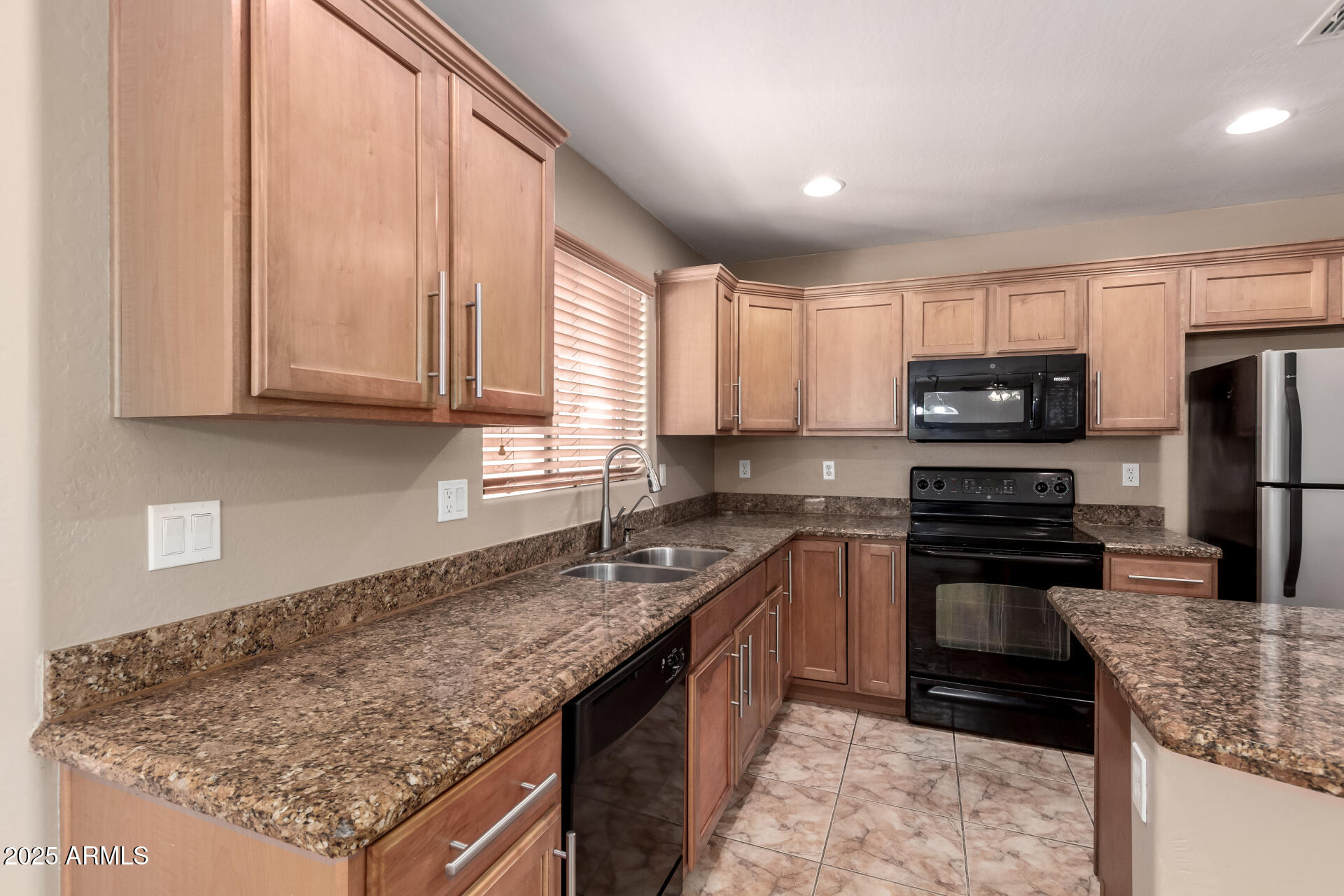 4347 West Darrel Road Laveen, AZ 85339 - Photo 9 of 25 Kitchen