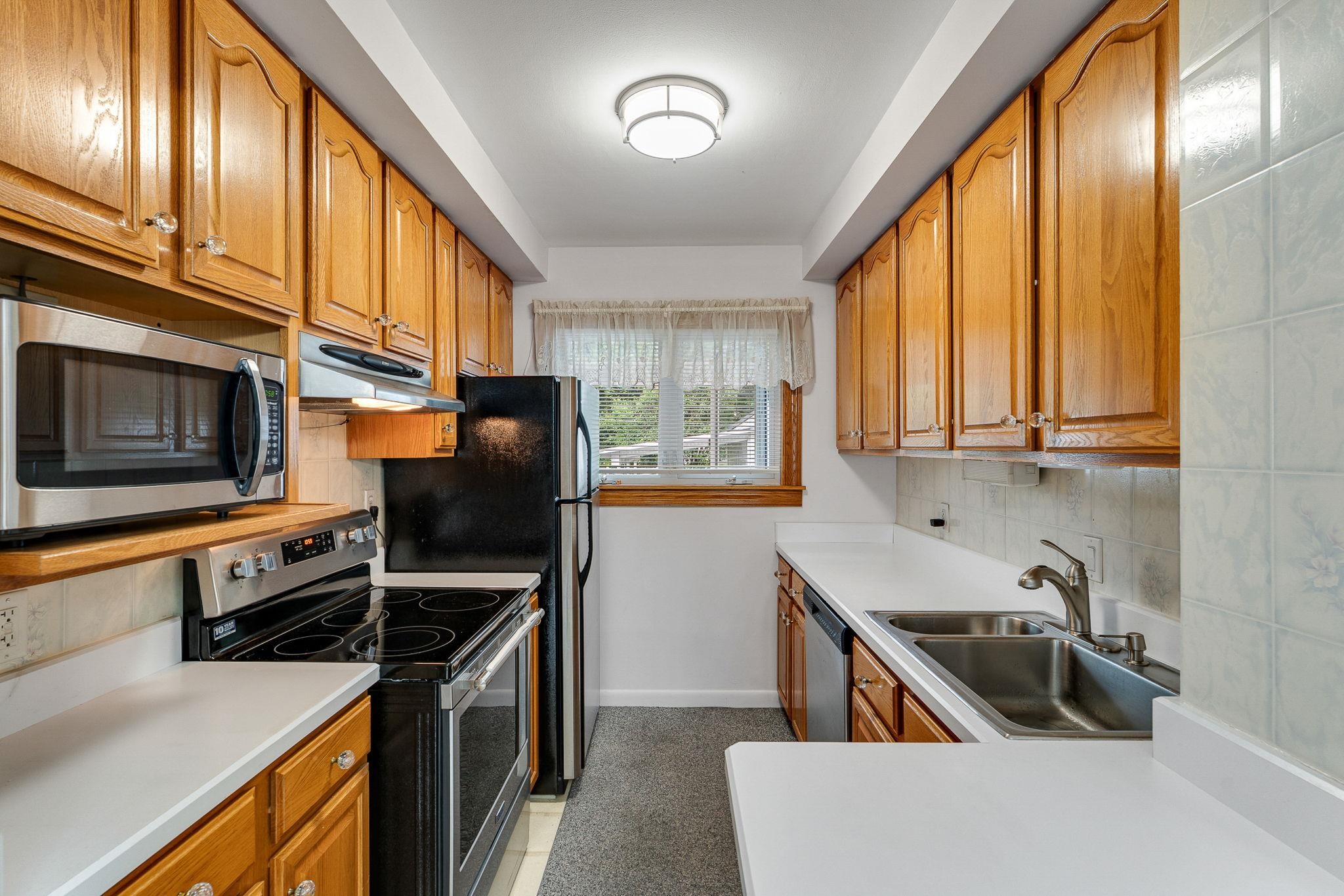 4 Long Street Barre, VT 05641 - Photo 13 of 52