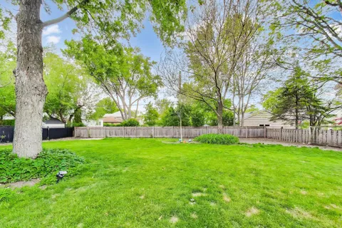 $749,000 | 310 West Kirchhoff Road, Arlington Heights, IL 60005