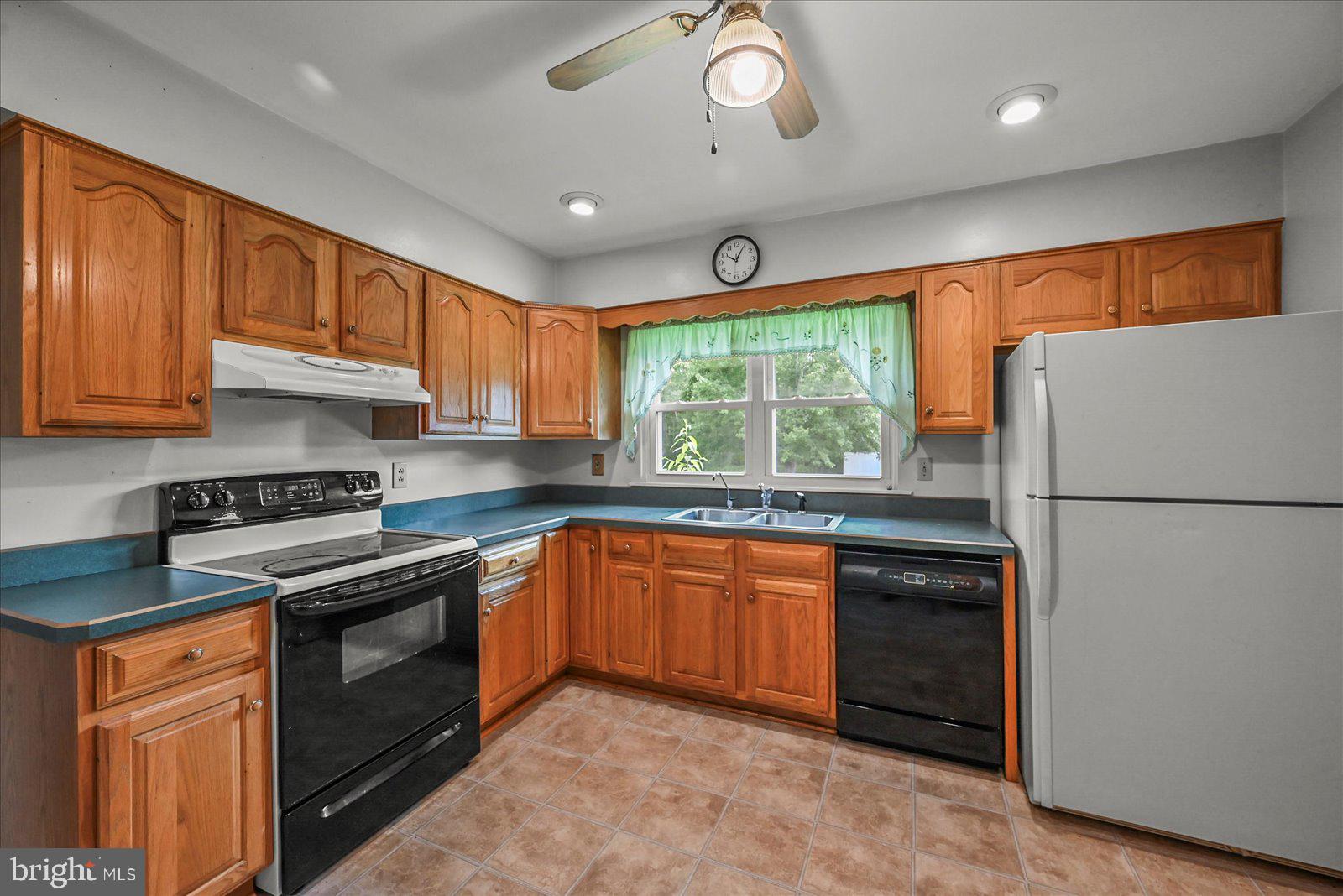 5581 Pinchtown Road Dover, PA 17315 - Photo 14 of 46 Gallery Image 14