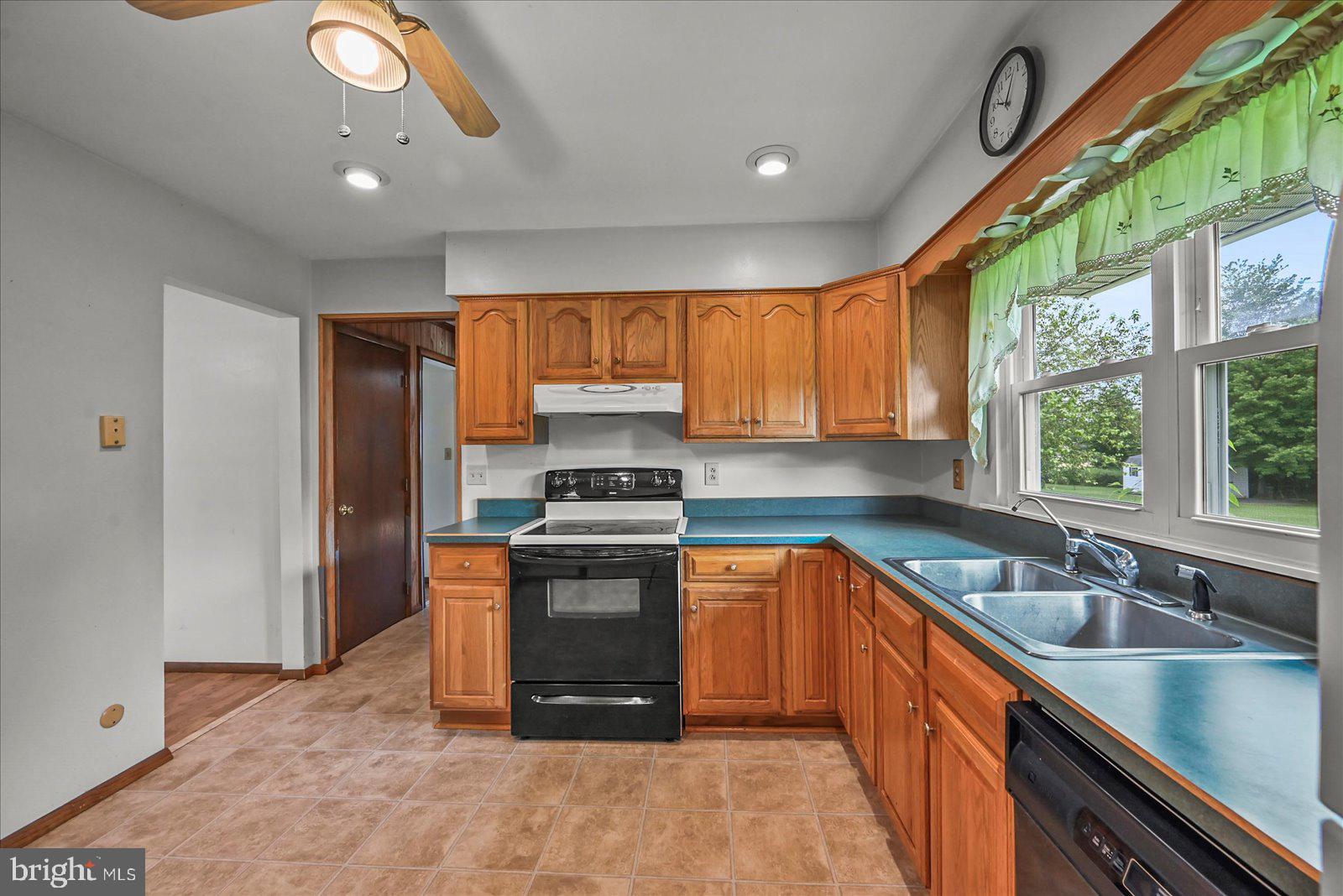 5581 Pinchtown Road Dover, PA 17315 - Photo 15 of 46 Gallery Image 15