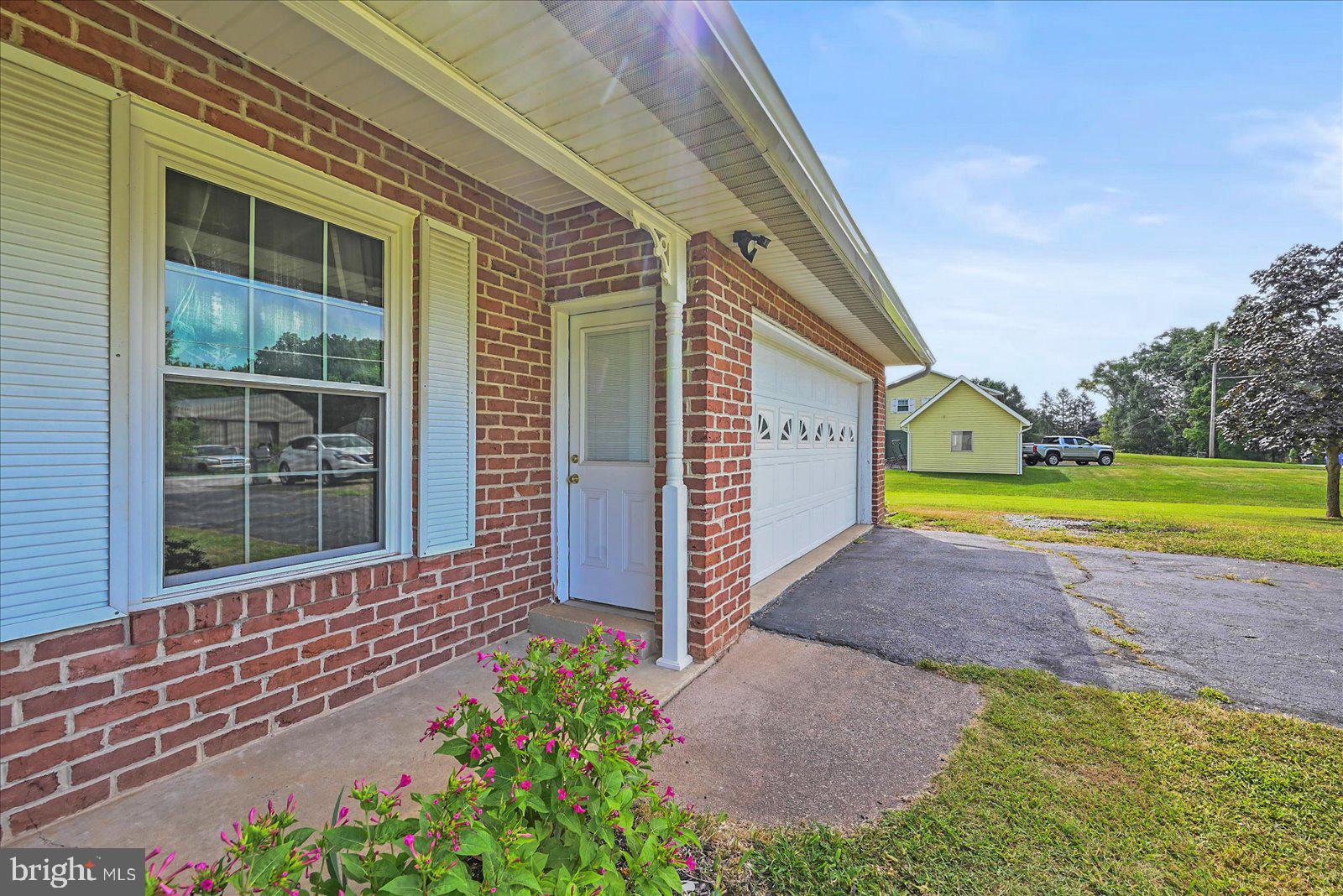 5581 Pinchtown Road Dover, PA 17315 - Photo 4 of 46 Gallery Image 4