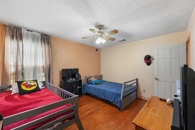 $200,000 | 1227 Common Park Drive, Houston, TX 77009