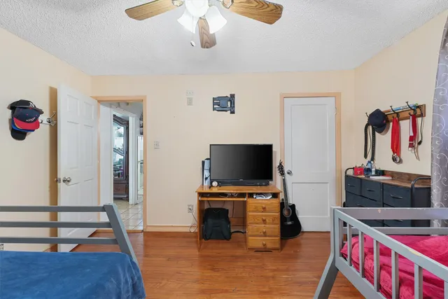 $200,000 | 1227 Common Park Drive, Houston, TX 77009