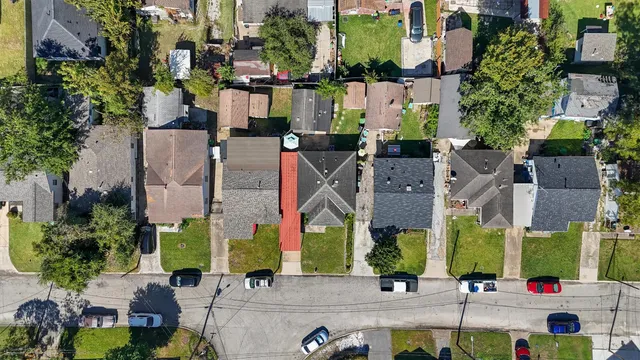 $200,000 | 1227 Common Park Drive, Houston, TX 77009