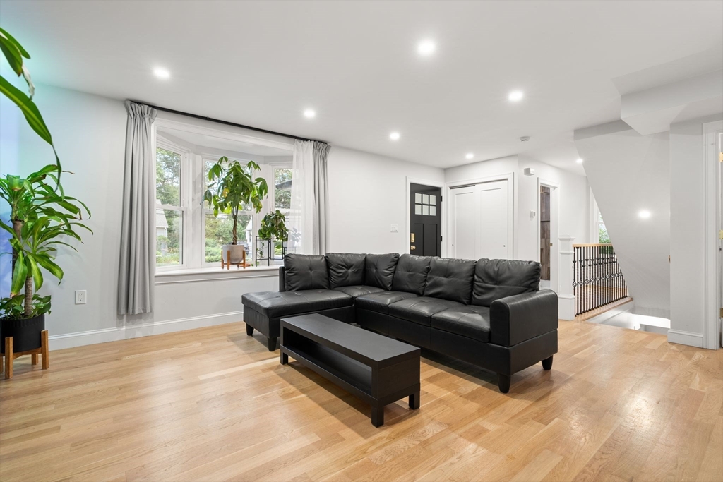 136 Oaks Road Framingham, MA 01702 - Photo 4 of 42 Gallery Image 4
