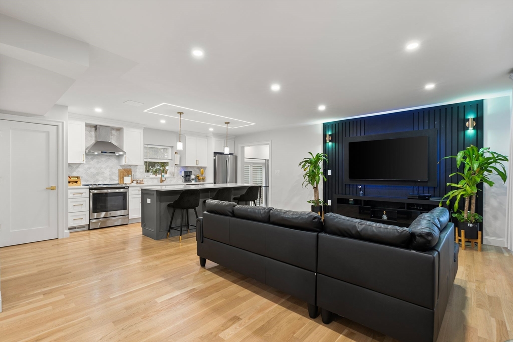 136 Oaks Road Framingham, MA 01702 - Photo 6 of 42 Gallery Image 6