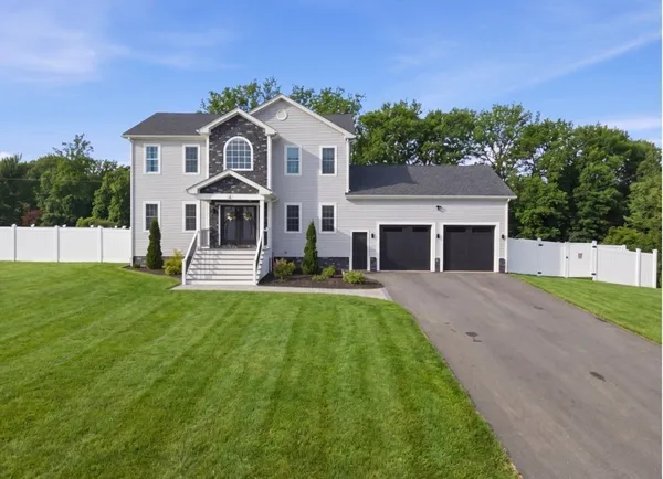 $985,000 | 5 Nottingham Circle, Swansea, MA 02777