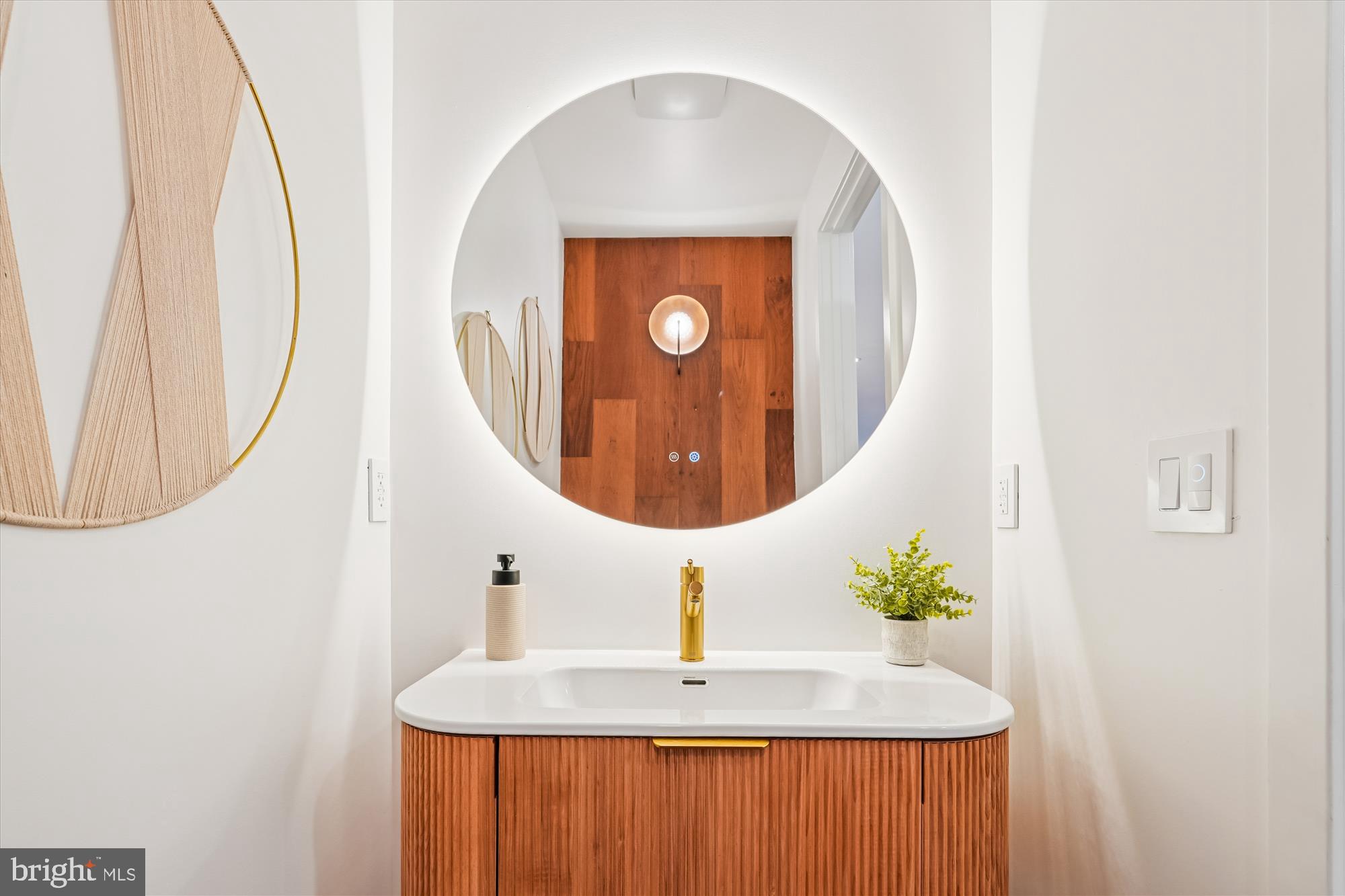 951 Shepherd Street Northwest Washington, DC 20011 - Photo 27 of 74 Powder Room