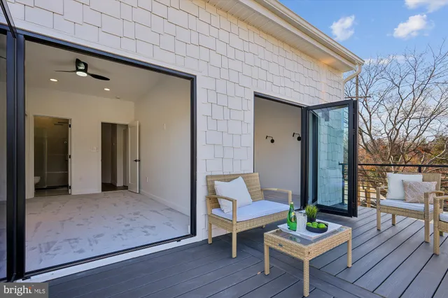 a view of outdoor space yard and patio